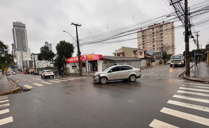 Acidente envolve veículo conduzido pelo vice-prefeito de Três Passos em Passo Fundo